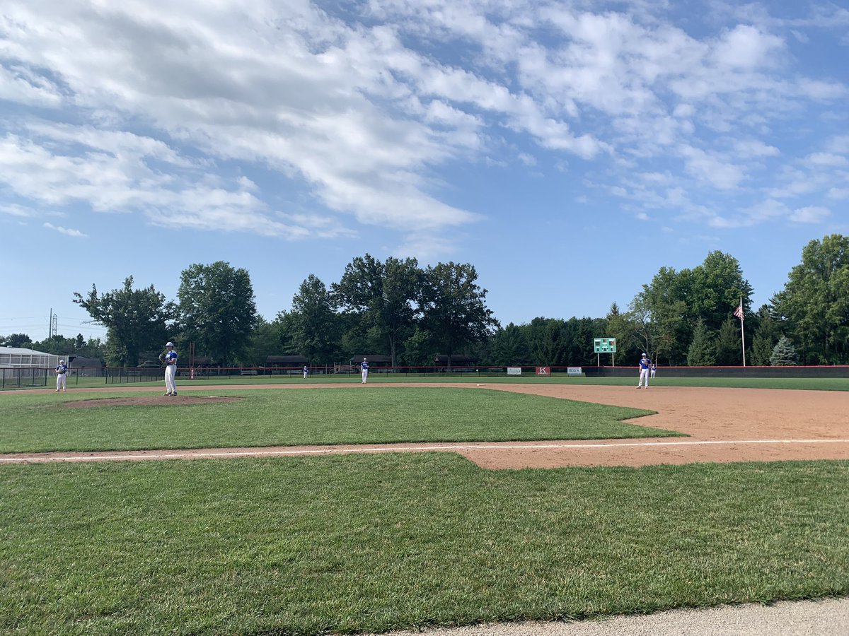 ershields44's tweet photo. @LandonEaster 3 run bomb. Gg @DonaldKennedyIV https://t.co/ewtNpt0ikQ