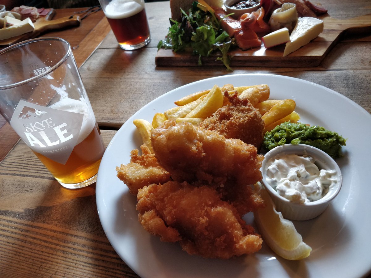 ConfusedFish's tweet image. Outraged to only get 4 scampi on my plate. Fortunately they are massive chunks of monkfish