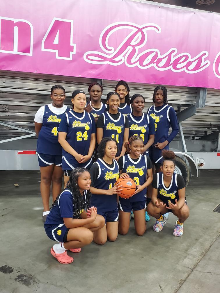 RobynC2026's tweet photo. The Run 4 Rose's came in 2nd Place good job ladies #LadyTigers # BWSL #15U https://t.co/F2fn96Ku4d