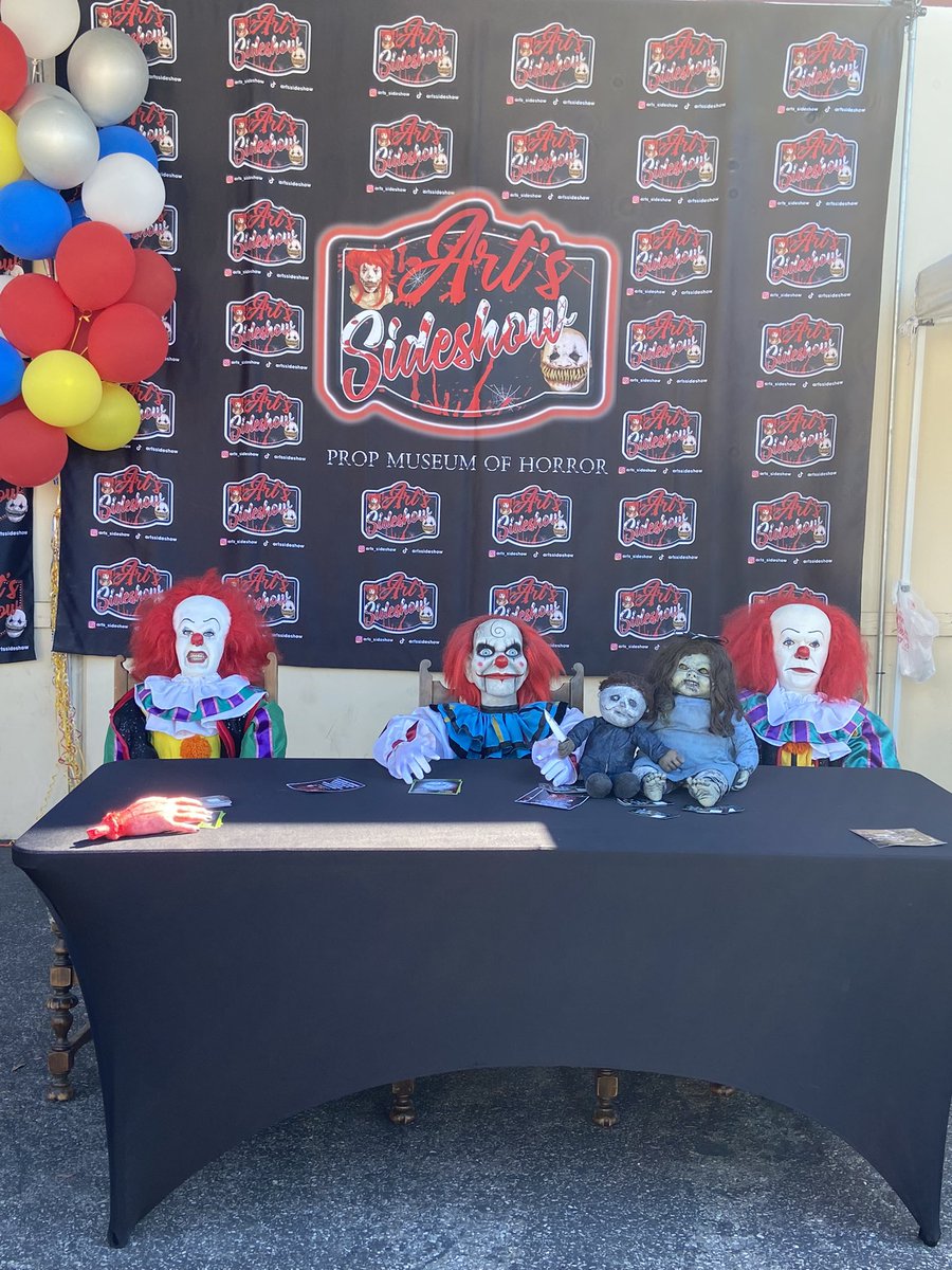 nine95teen's tweet photo. Horrorville + Phantom Carriage π€
#Halloween #multiverseofmikey #horrorville https://t.co/mBMrLcEOYf