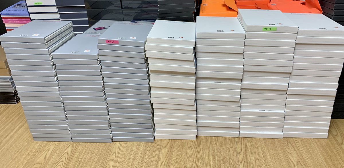 rinrin222's tweet photo. 엔하이픈 개봉앨범 양도

구성품:사진에 있는것들
가격 : 개당 1,000원

배송비 30개당 6,000원

enhypen opened album answer no ver. yet ver. https://t.co/oyG8HFdEaP
