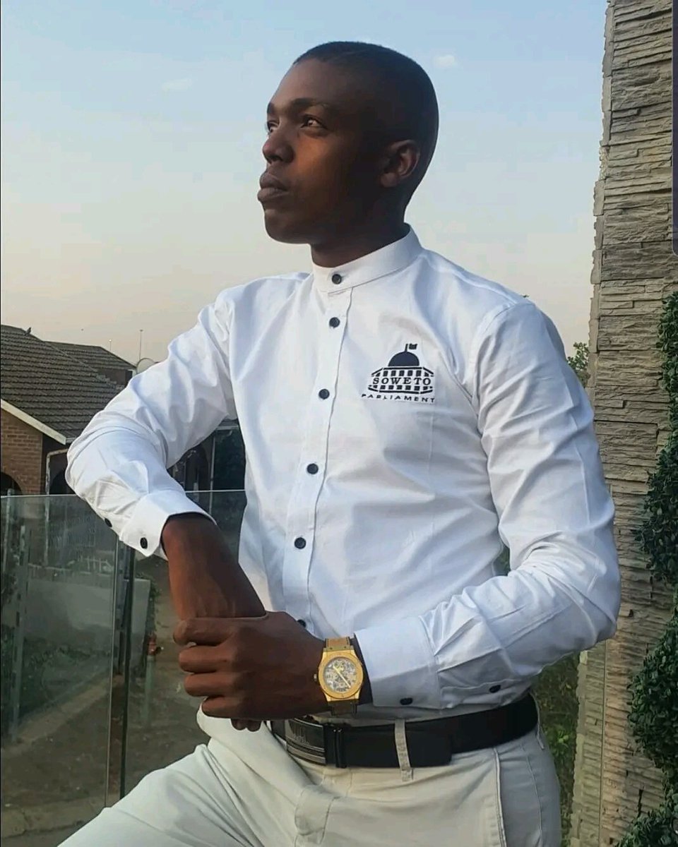 joy_zelda's tweet photo. #nhlanhla_lux is a GENIUS and GREAT LEADER 
Retweet if you agree 
Dudula Baby Flo Andile Sithelo #Mamkhize Basotho SANDF Panyaza Lucky Dube South Africans Mfundo Vilakazi Foca ATMs Groove Soweto Zondo Zinhle Nadia Katlehong https://t.co/u0ArAaYy9y