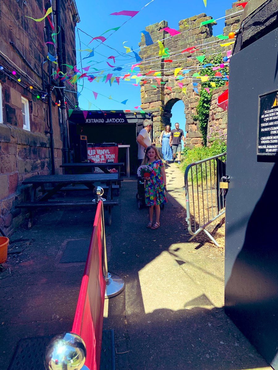 EdadventuresM's tweet photo. #haltoncastle #beerfestival gorgeous venue in #runcorn https://t.co/TCVchvAlpu