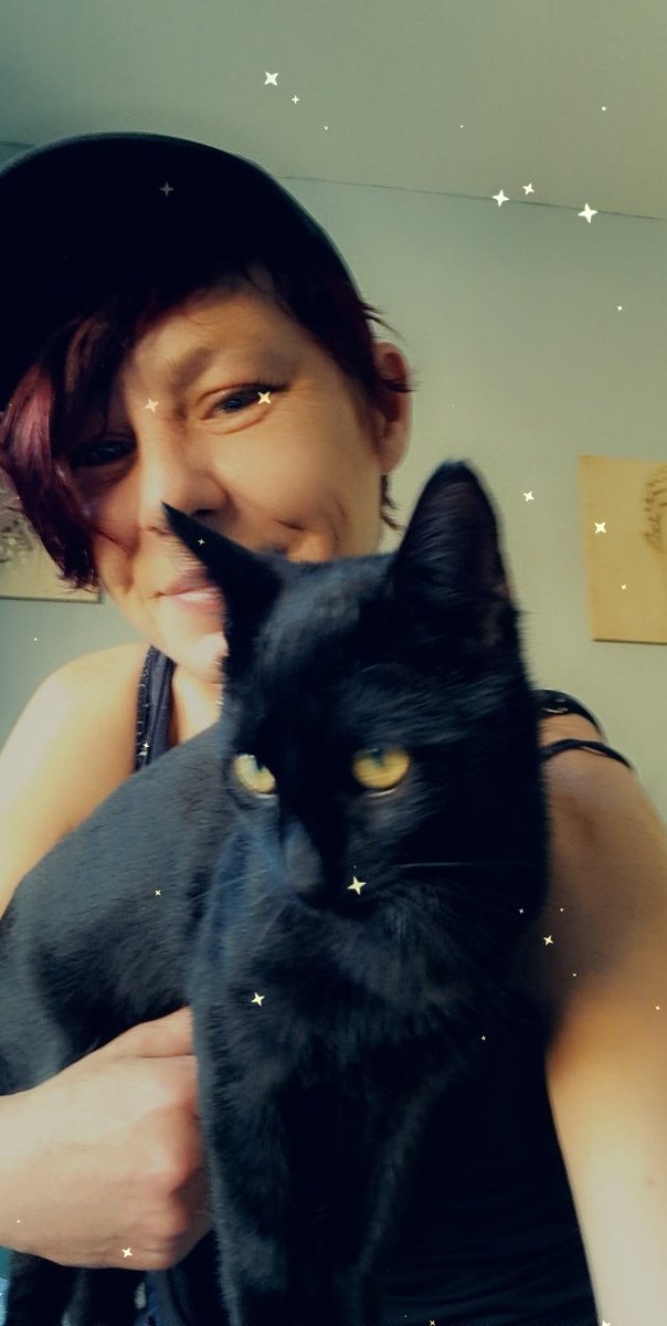 kenyahoyland's tweet photo. This lil black kitten as done more for my #mentalillness than any sort of Therepy 
He gives me a reason to carry on fighting 🐈‍⬛🖤 #MentalHealthAwareness #cptsd  #bipolar #bipolardisorder #MentalHealthMatters #CatsOfTwitter #therepykitten https://t.co/eFfp6Q2jfs