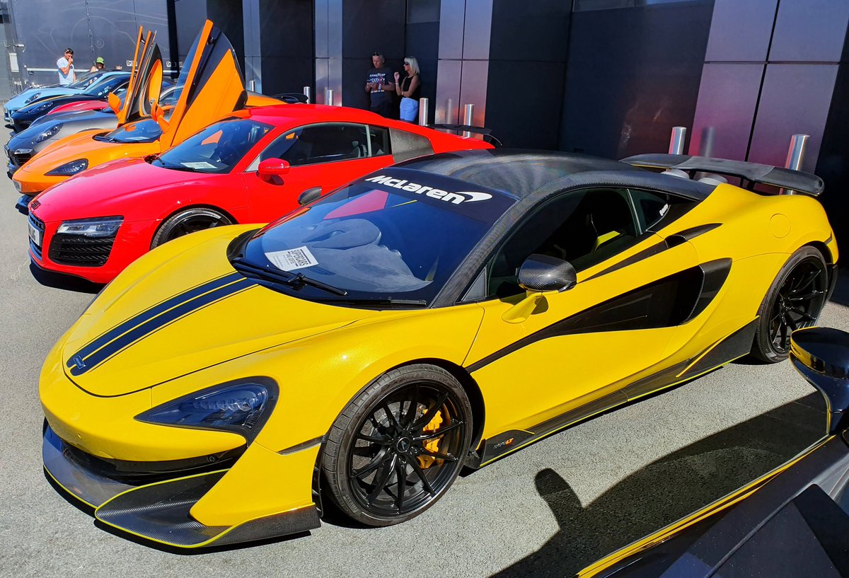 chris_pointon's tweet photo. My first car show a for a couple of years, nice to see some other yellow cars 💛
With @mattjameswright @leedssupercarmt
Hopefully we raised a lot of money for @leedsmind https://t.co/L0Bw2FZSSU