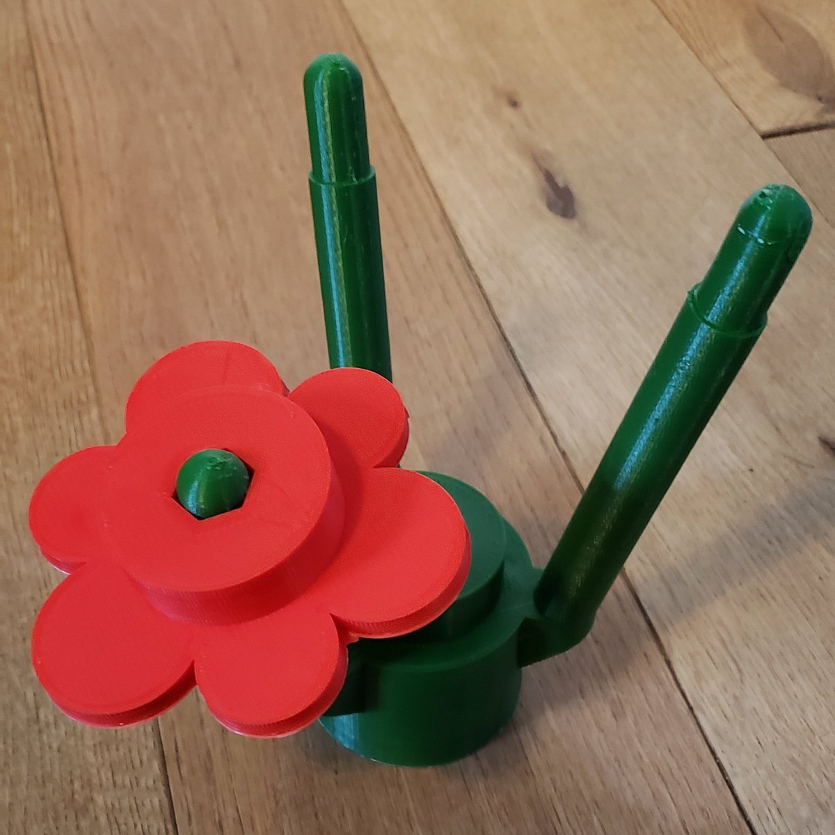 prop_maker_uk's tweet photo. Currently refurbishing and old 3d printer, it's working well but does need new belts. Had to start by doing a test print, the last few bits will be done by the end of the day.
What a great model from @thingiverse https://t.co/x45qH2XUd2 https://t.co/pqflOMURvL