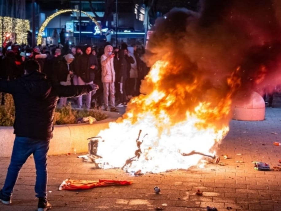 32 strafzaken rondom avondklokrellen gaan niet door wegens 'ruime omschrijving noodbevel'