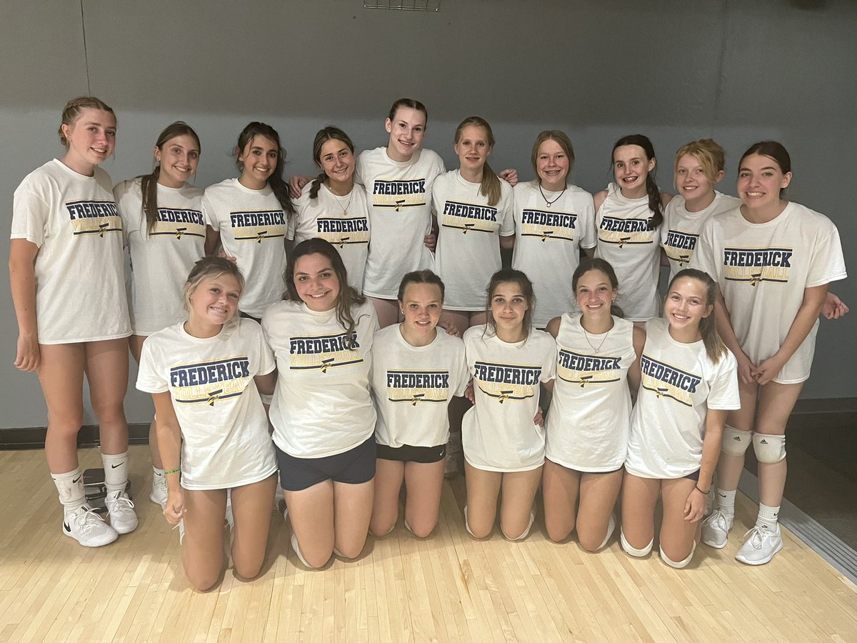 FHS Girls Volleyball tweet media