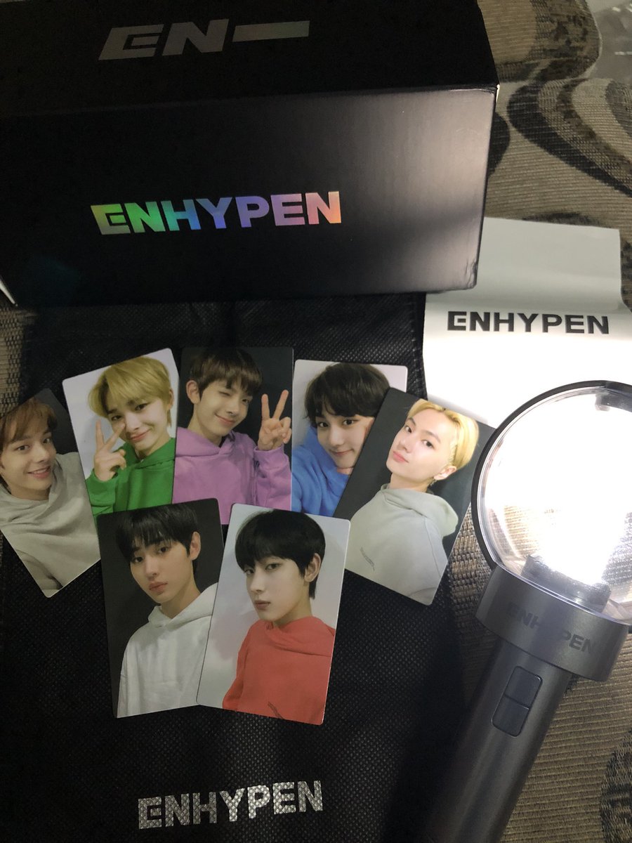 HopestorePH's tweet photo. enhypen unsealed engenebong lightstick ! #hopestoreonhand rush sale !
♡ official and complete inclu !
♡ onhand and ready to ship
♡ payo !
♡ can do s/co
₱1800 only !
reply or dm “mine” 💌
t. ls engene bong fanlight wtb lfb jungwon heesung jay jake sunghoon sunoo ni-&8 https://t.co/pD7qhFga78