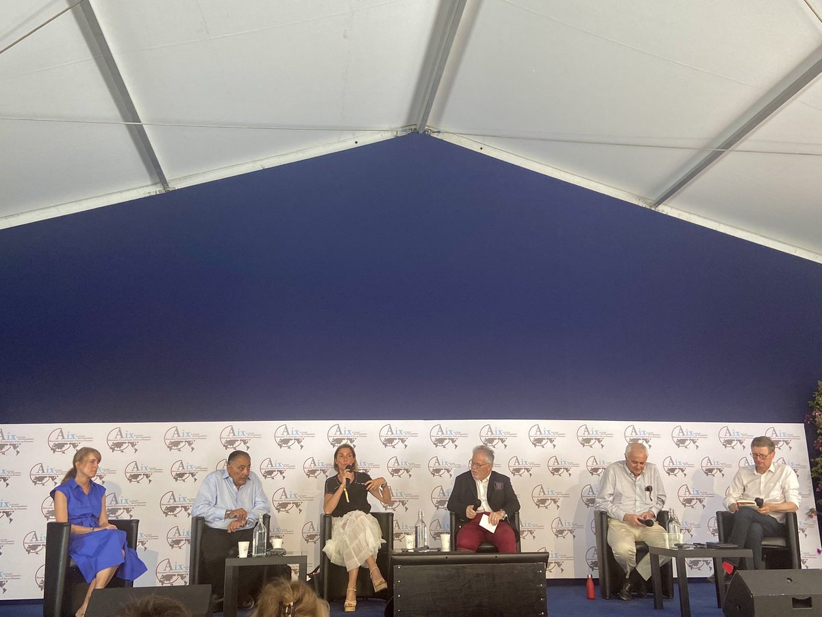 #REAix2022 Table ronde « Bien nourrir les populations ». @cecilebeliot @belcorporate « Le vrai défi de l’alimentation, c’est la valeur. La valeur qu’on veut donner à notre santé, à la lutte pour le climat, et pour le bien-être de ceux qui nous nourrissent en amont de la chaîne »