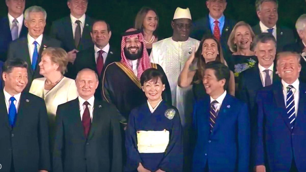 皆ええ笑顔、安倍さんおるからこその一枚ではなかろうか。。。そして世界平和が実現できると、１人の人間として思える一枚。ありがとう、お疲れさまでした。

#安倍さんを国葬に