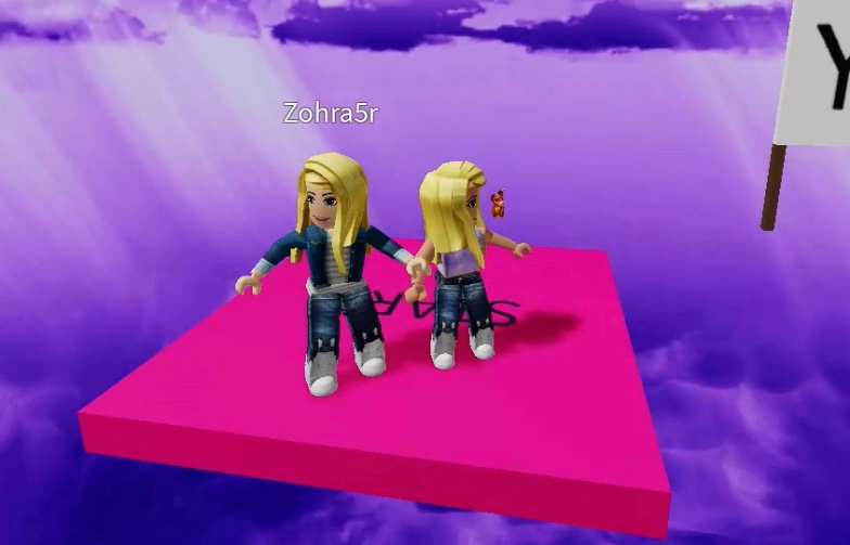 Guys Amirah play her friend but she 5 years old