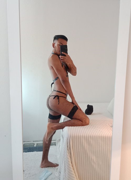 2 pic. Black is sexy ?
.
.
.
.
.
.
.
.
#gay #modeloweb #men #gaycaught #sweet #hairybody #latinos https://t