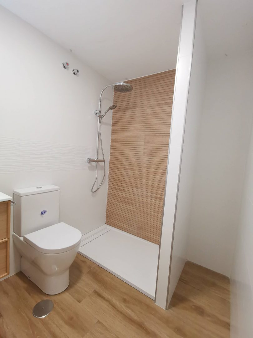 ¡Descuentos del 20% Reformas de Baños todo el mes de Julio y Agosto!
reformasbarreto.com
¡Contacta con nosotros!