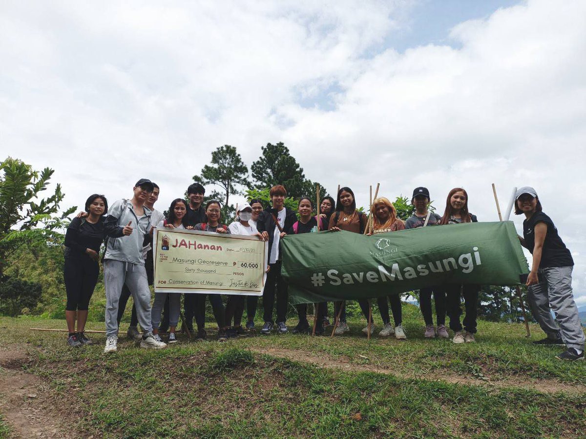 maisaniJah's tweet photo. Thank you po for making #JAHpter24 project a success! 🌱

Nothing like celebrating Justin's birthday by lending a hand in protecting our environment. 💚 Just today, JAHanan turned over a total of 60,000php donations to Masungi 

++

@SB19Official #SB19
@jah447798 #SB19_JUSTIN https://t.co/jJxqlZURS3