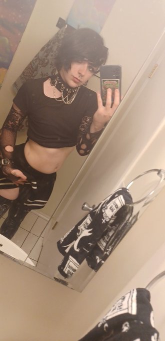 1 pic. Hehe out whoring again ? #femboy #cum #swallowmycum #nsfwtw https://t.co/JFvVVLKaqG