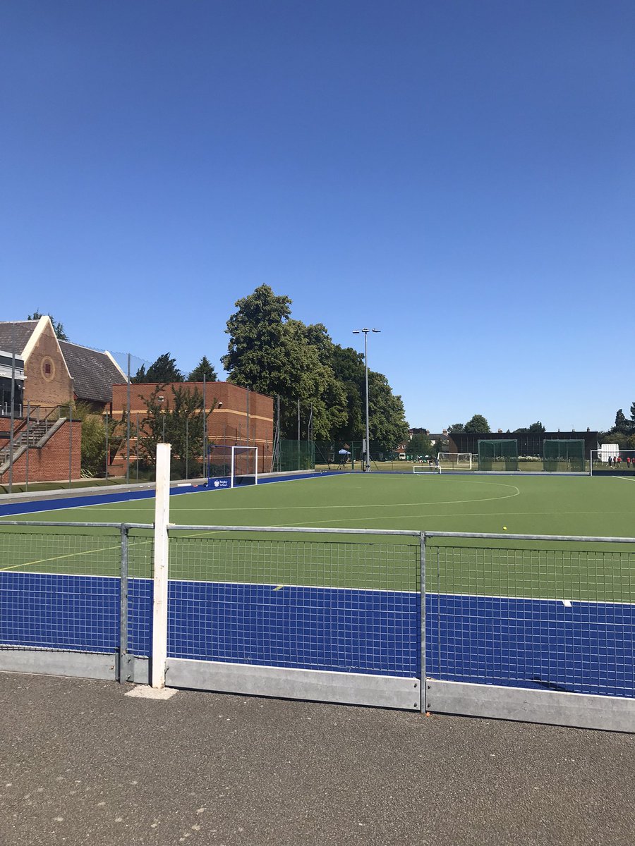 ClinLeadWBM's tweet photo. Glorious day pitchside @RugbySchool1567 as the U15s lads complete their South Midlands Hockey #PerformanceCentre cycle.
Congratulations to all on a fantastic season of dedication & development & grateful thanks to all the coaches. ๐ @HamptonHockey @EnglandHockey @solsch1560 https://t.co/y4eaxke7Uk