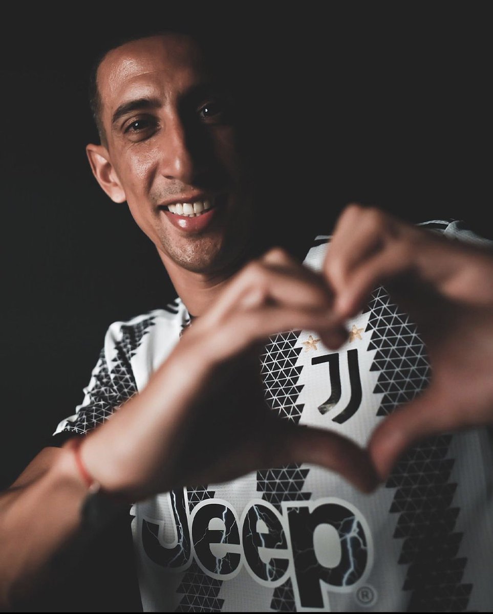 the_futbul's tweet photo. ✍️: Juventes sign Angel Di Maria on a free transfer
#Juventes #AngelDiMaria https://t.co/3RQsSmbDZG