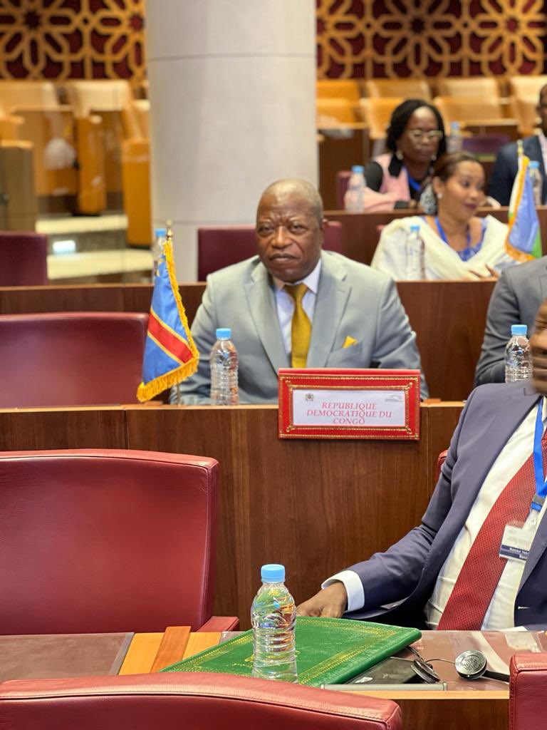 Bon dimanche à tous.
Que Dieu vous bénisse!