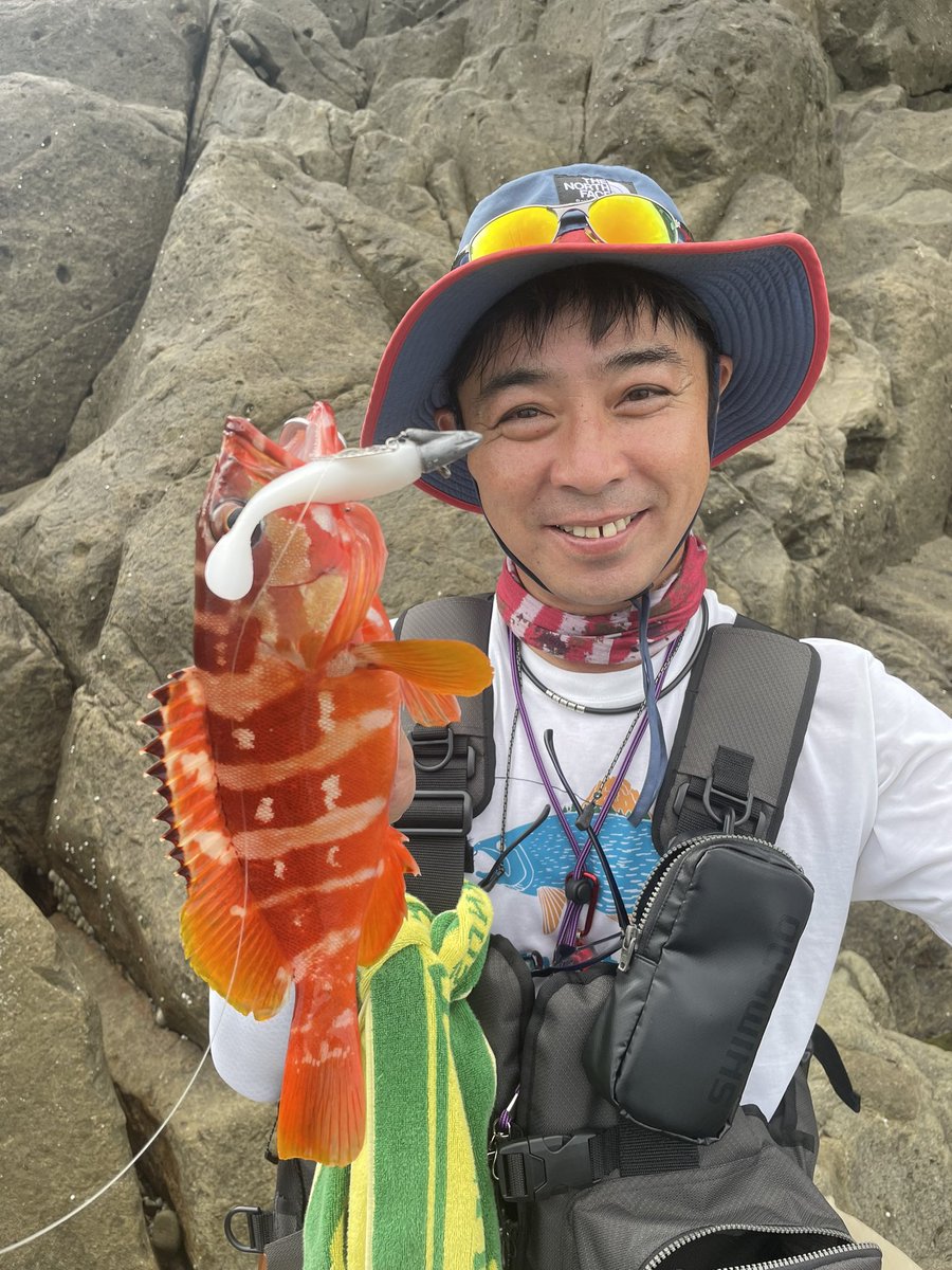 rabid_dog4081's tweet photo. 釣果情報
初の伊豆釣行‼️
初オオモンハタ、初アカハタと楽しく釣ることが出来ました😁サイズは小さい…
また、最近購入したTP77MLにも入魂できて最高でした👍
また行きたいです〜
#アカハタ
#オオモンハタ
#西伊豆
#APIA
#TP77ML https://t.co/gByxunuICN