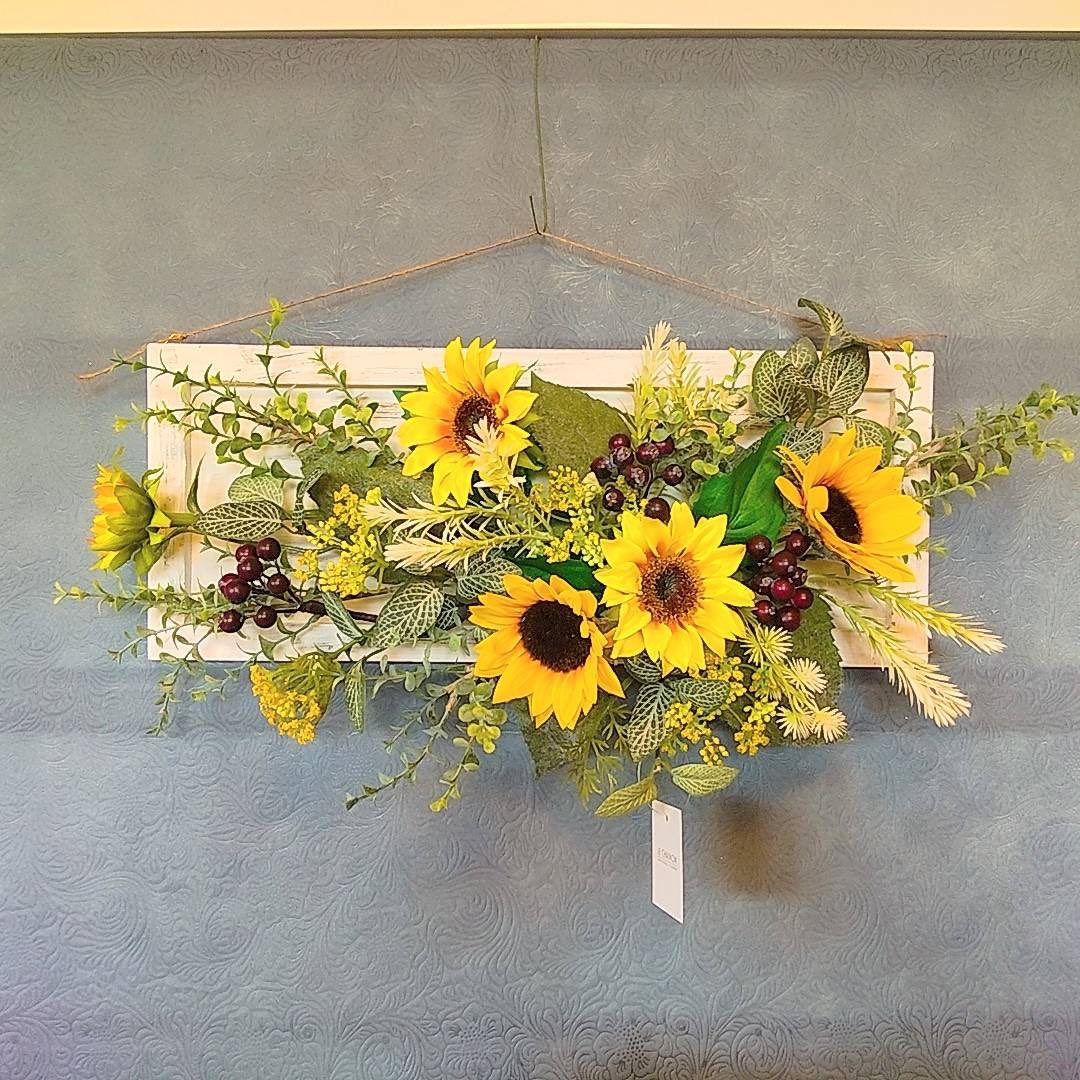 Lechaion_flower's tweet photo. 7月の展示即売会のご案内です🌸

■日時：7月22日(金),23日(土)
■時間：10時～17時
■場所：岡崎市民会館 小会議室B (2階)
　　　　岡崎市六供町出崎15番地
※駐車場無料
※ご来店の際にはマスクの着用、アルコールでの消毒をお願い致します

ご来店お待ちしております🍀 https://t.co/iJ5iTpOL5m