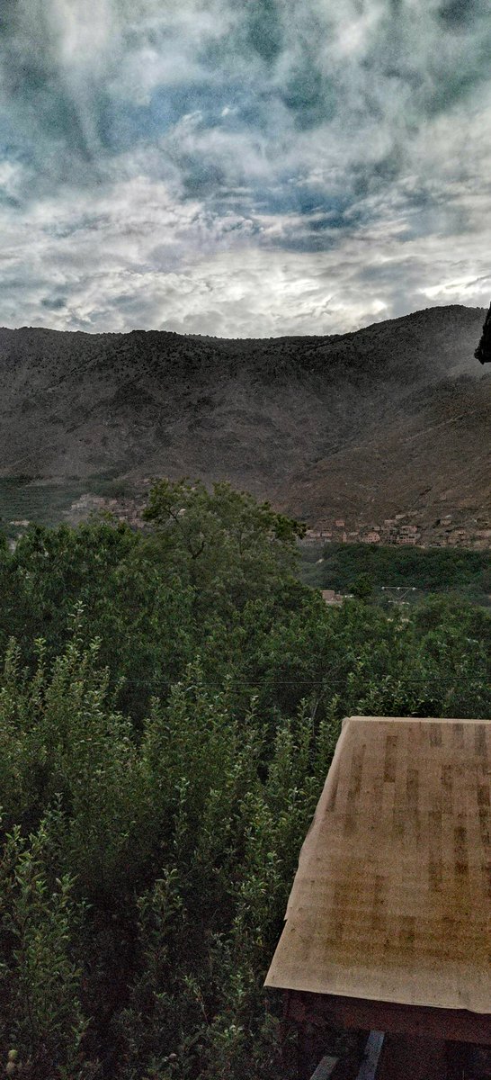 Sunset in Imlil valley, a village that located in high Atlas Mountains 1800m above the sea level!
#Travel #biked #Days #Voyage