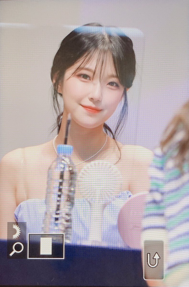 JIHEON_120's tweet photo. 220710 프리뷰
바캉스 허니🤍
#fromis_9      #프로미스나인      #백지헌 https://t.co/aqhZartJOM