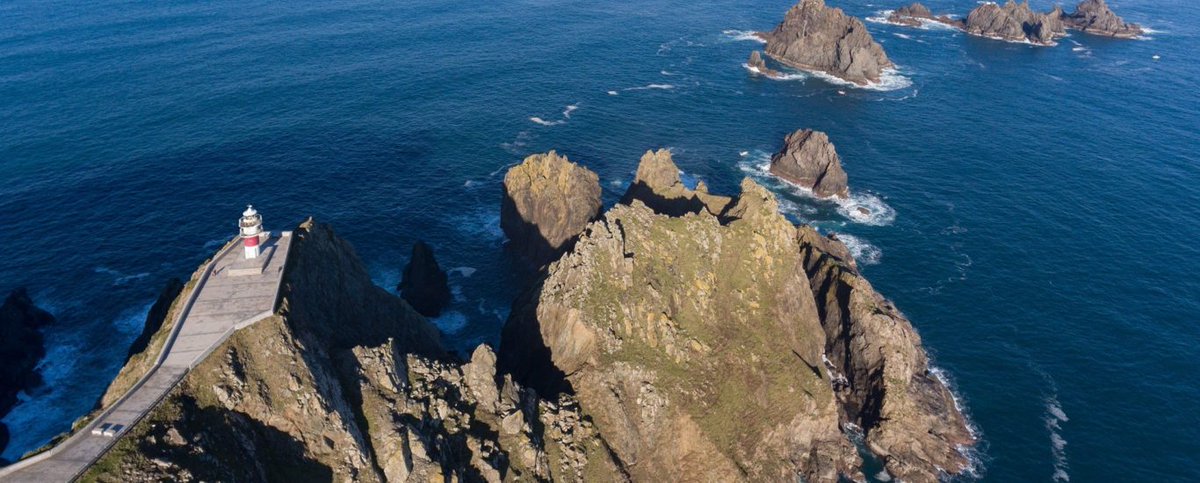 Esta semana continuamos coas Xeorrutas de Cariño:
📅 Mércores 13 de xullo - Xeorruta dos Aguillóns
➖ Saída ás 🕒 16:30 horas da 📍 Casa do Concello de Cariño
➖ Distancia: 2 km
ℹ️ Información e reservas na web 🌐 
proxecto.xeoparquecaboortegal.gal/georruta-de-os…