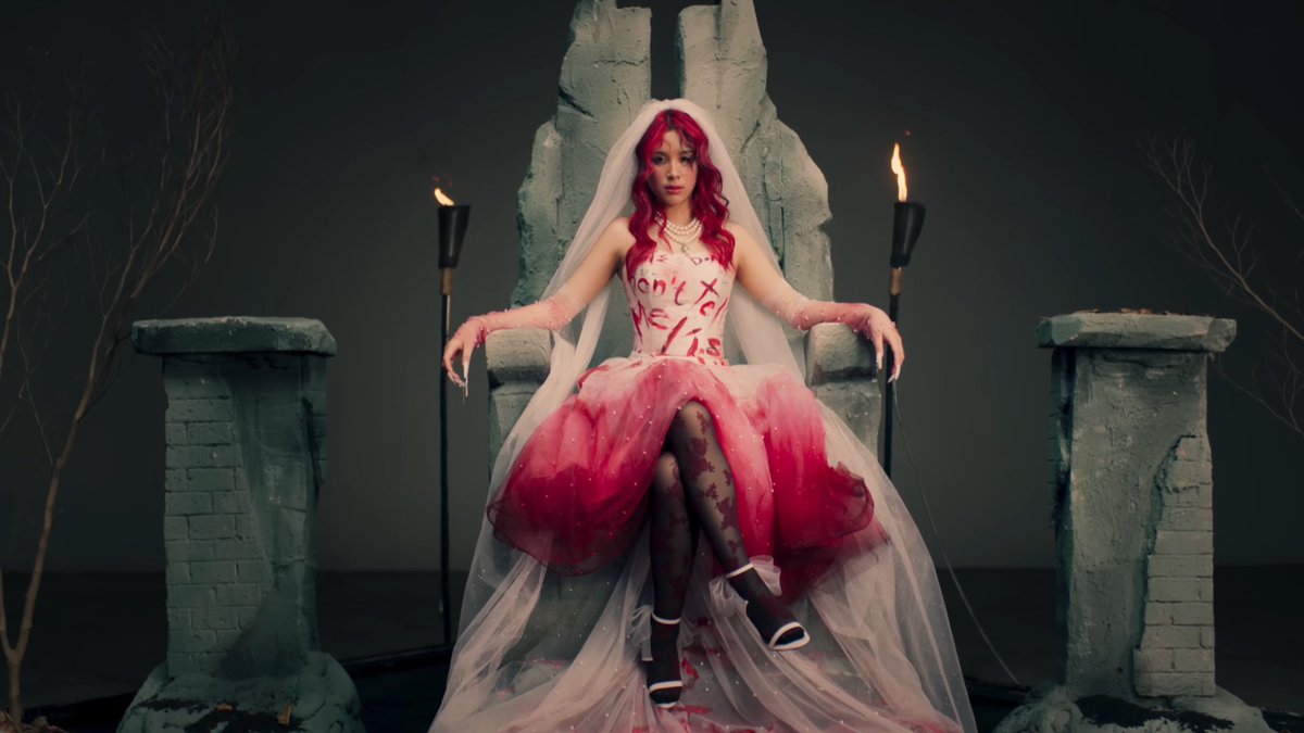 goshi_emm's tweet image. เพิ่งฟังไป2วันที่แล้วฟังจบแล้วคือชอบ ดีมาก ปกติก็ชอบแนวนี้อยู่แล้ว บีทหนักแน่นมาก เนื้อเพลงเอ็มวีทุกอย่างคืออินเตอร์มาก ค่ายดูทุ่มมาก ไฮป์เทรนคือเก่งมากอ่ะที่ผลิตศิลปินได้ขนาดนี้ เห็นแล้วก็ขนลุกขึ้นมาถ้ามีggแนวนี้ในค่ายมันจะขนาดไหนนะ นี่ขนาดศิลปินเดี่ยวขนาดนี้เลยอ่ะ #MINYMYNX