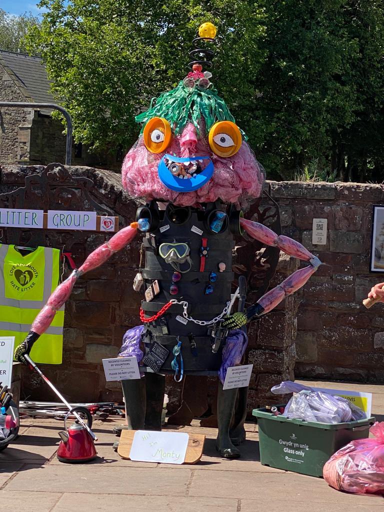 SaveTheWye's tweet photo. Litter Monster #wyejuly #monmouth created by the Monmouth Litter Pickers
#2yearstosavethewye #savethewye https://t.co/fzuQotcJs4