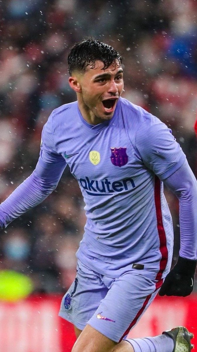 xzaq_btw__'s tweet image. Le meilleur jeune ? 

Rt pour camavinga       Like pour Pedri