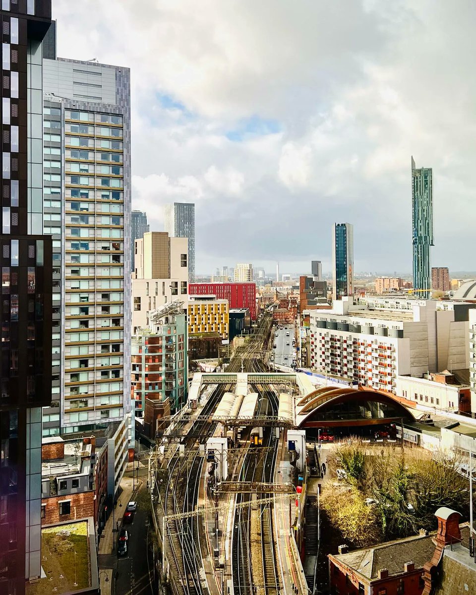 Visit Manchester (@visit_mcr) on Twitter photo Exploring a city like Manchester calls for one thing: A cozy bed to to get a restful sleep, ready to do it all again…
At <a href="/MaldronHotels/">Maldron Hotels</a> Manchester, all of their rooms feature brand-new luxury King Koil beds and spectacular views over the city.
🔗 buff.ly/3uzfAYJ Exploring a city like Manchester calls for one thing: A cozy bed to to get a restful sleep, ready to do it all again…
At <a href="/MaldronHotels/">Maldron Hotels</a> Manchester, all of their rooms feature brand-new luxury King Koil beds and spectacular views over the city.
🔗 buff.ly/3uzfAYJ