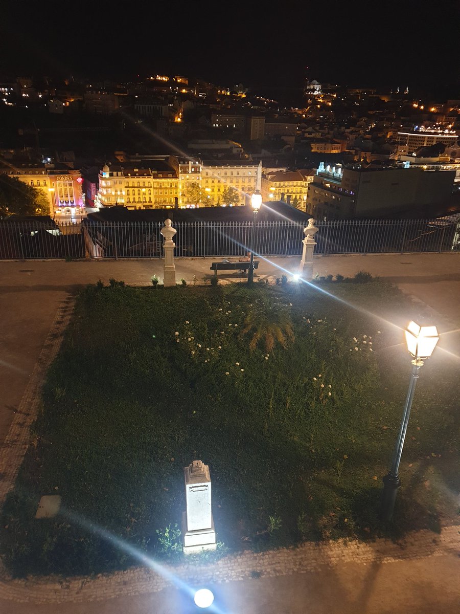 emeesse96's tweet photo. Lisboa a local onde nasci, cresci e onde sou feliz!!! #hoothoo 🦉 https://t.co/K5Z9Tbr7ac