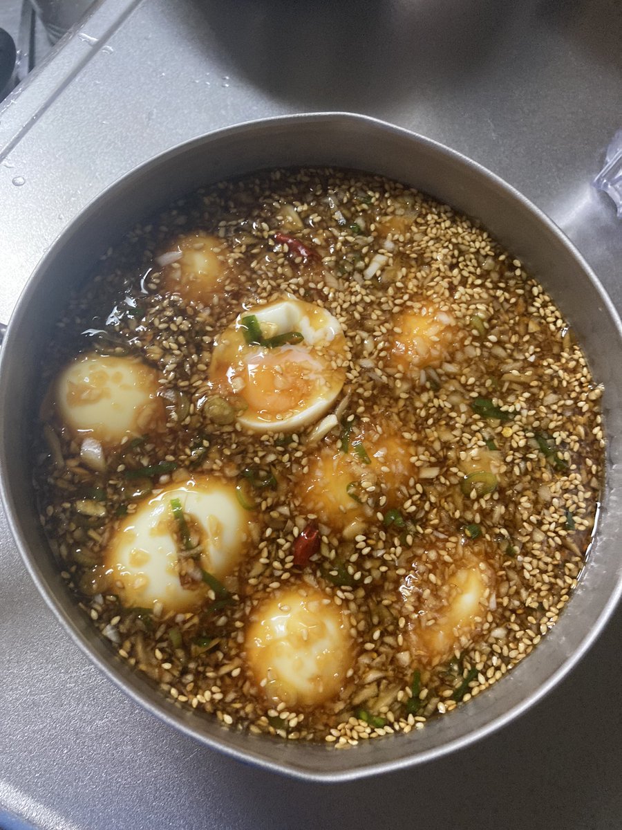 SW777ff's tweet photo. こんな時間ですが、麻薬卵を製造しました。 https://t.co/bWWDBpcHTV