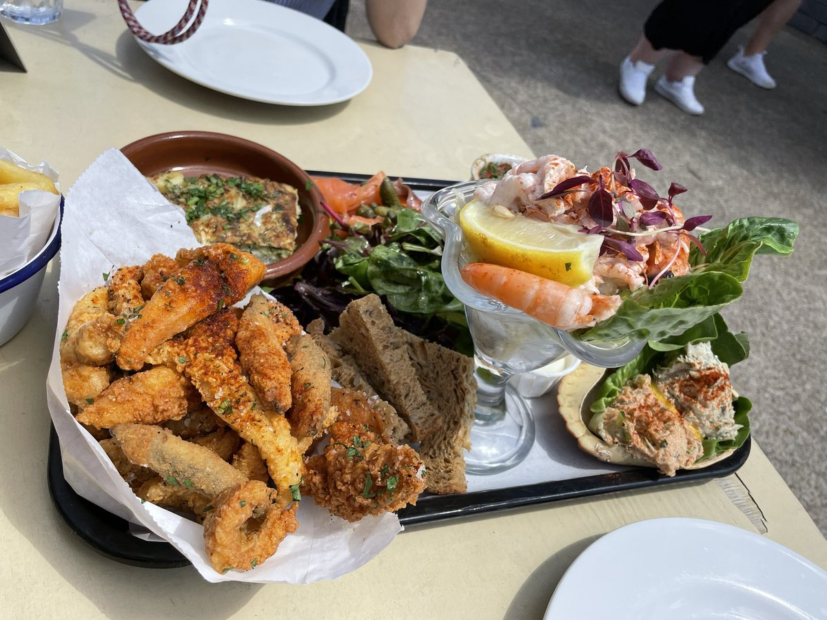 Samshopaholic's tweet photo. @CrabShack10 thank you so much for a superb lunch &amp; excellent service as always every time my I come it all gets better and better highly recommend. 💗🦀 #foodporn #worthing #SummerVibes https://t.co/w98Odgjgwy