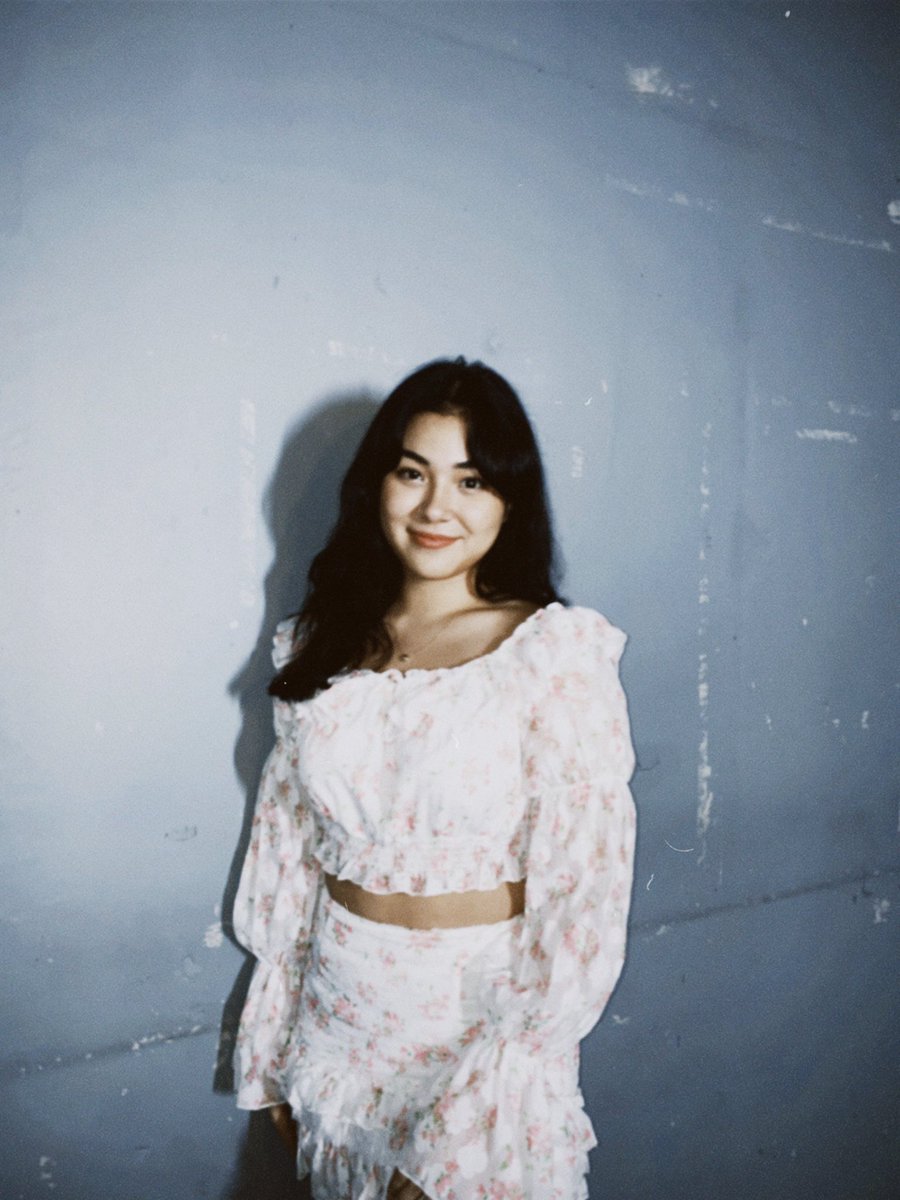 sehamzip's tweet photo. such a pretty girl. do y’all agree?

KUMU MOVIENIGHT WITH SEHAM
#KumuMovieNight https://t.co/FSg5PodtEh