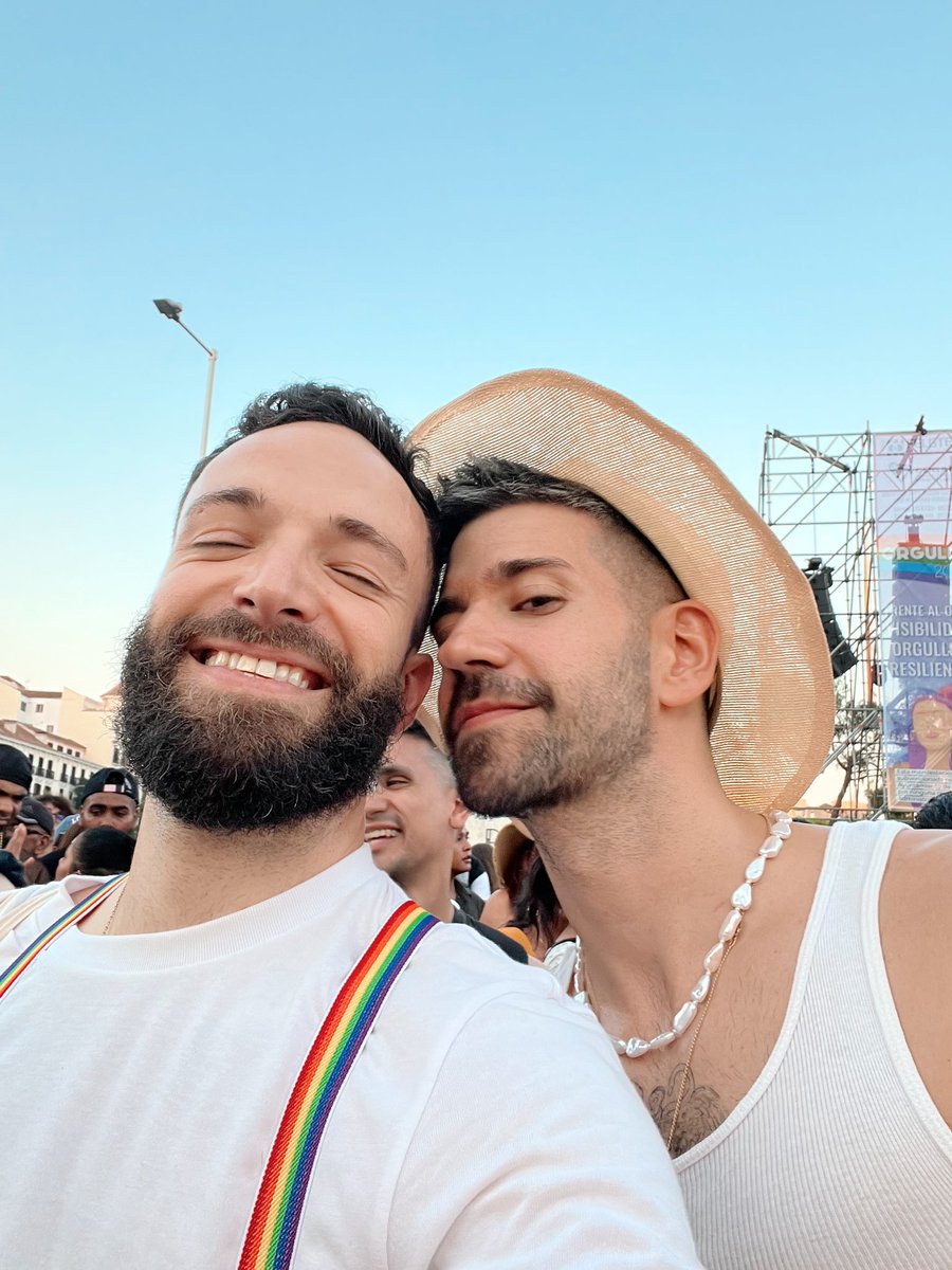 artecompacto's tweet photo. Sin cultura no hay Orgullo. Viva @LA_Lacah, la @libreberkana y toda esa gente chulísima ✊🏳️‍🌈🏳️‍⚧️*

*Íbamos a decir “nos vemos el año que viene” pero CULTURA SIEMPRE https://t.co/1vB5iXKYh1