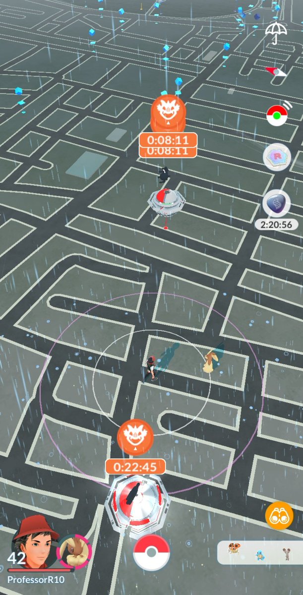 professsorR10's tweet photo. @pokedaxi Look what i got ... 2 raid in one Gym 😅😅 https://t.co/7bJk9Huyii