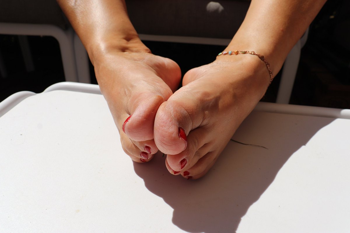X69KLStepMom's tweet photo. Feet Lovers
https://t.co/A1JiewUF6o ( FREE )
https://t.co/qjOfovmAAR ( FREE )
https://t.co/V2bWXgtGab 
#milf #sellphotos #coquine #french #feet #feetfetish #nude #sexy https://t.co/owtJTT6kfY
