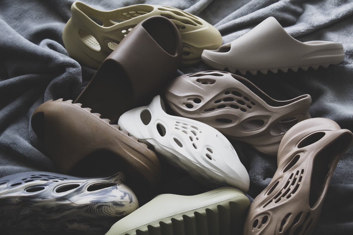 KickBoxStreetW's tweet photo. Head over to our website https://t.co/LhKGWq2p0s (link in our bio) to see if we have your favourite pair of Yeezy Foam RNNR’s or Slides in your size.

📷: @kickboxstreetwear 
#KickBoxStreetWear https://t.co/nfvy0tJGP8