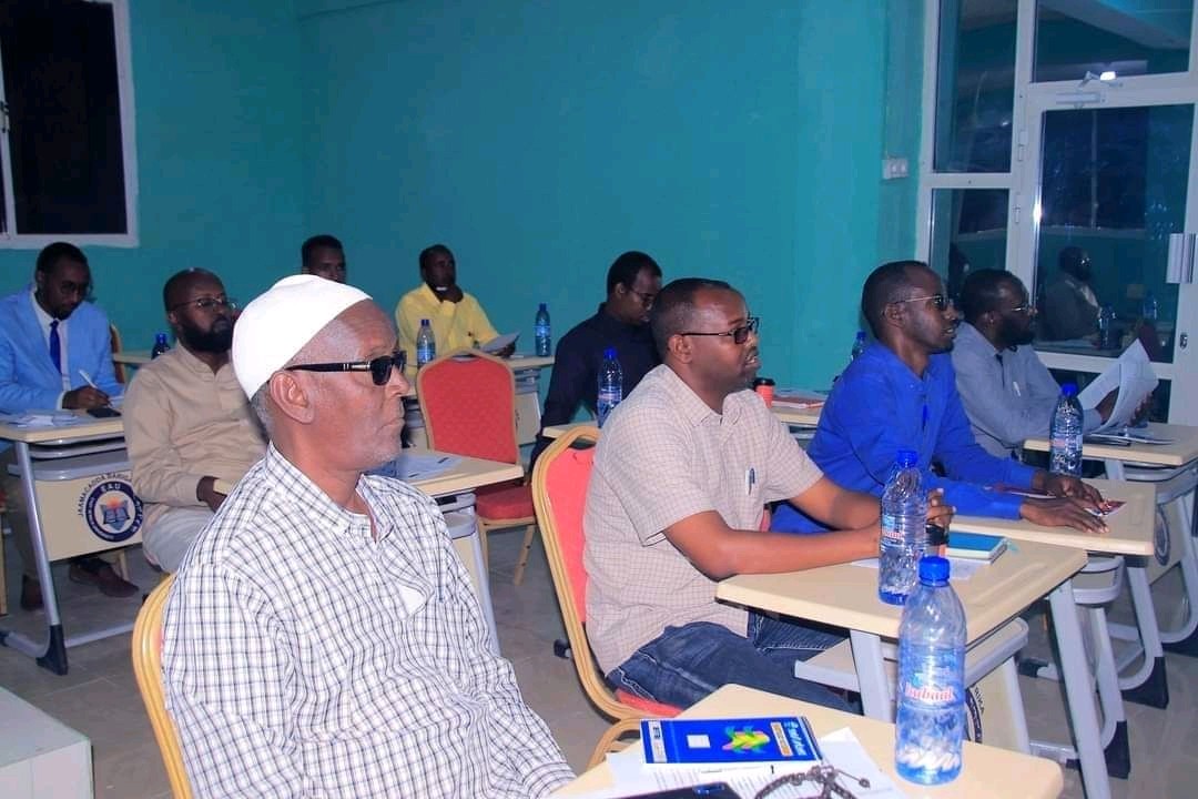 SaidTaajir's tweet photo. 2022, @JBA conducted a training course for high school principals in @Bossaso at the @EAU City Campus (FTMS).

it was privellege and glad that i presented  Role of school principles of students guidance and counseling. https://t.co/NvqOEJwXlm