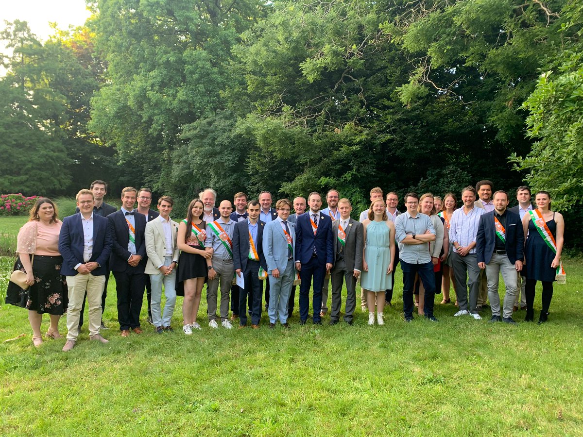 CDStudenten's tweet photo. Het 40-jarig bestaan van CDS Nationaal werd gisteren in stijl gevierd! 🧡🤍💚

Bedankt aan alle aanwezigen en proficiat aan de laureaten van de eerste editie van het Tindemans-Ereteken.

@JonahPenninck @KieboomsDamiaan https://t.co/CWZrYRC55C