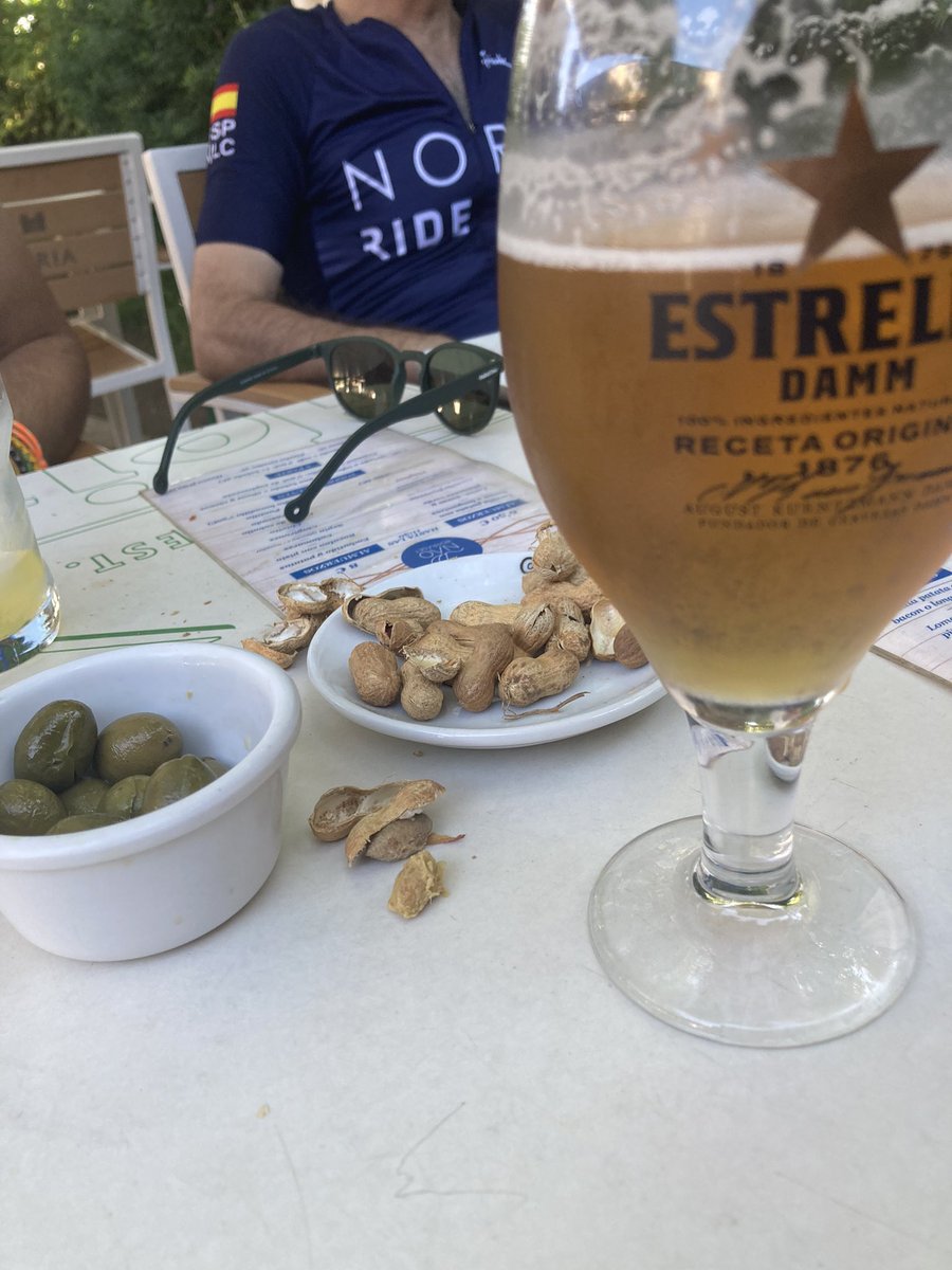miguelgiron1975's tweet photo. A quien madruga…. Se cruza con @corredorfran @javierdomenechg @loresincro #RutaAlmuercito #CremaetRules https://t.co/6TQfGFqedO