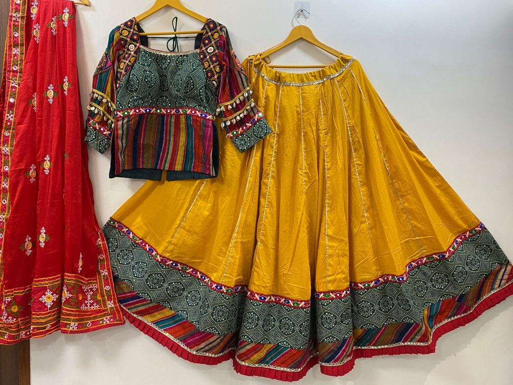 Hetcreations's tweet photo. New post (#DESIGNERCHANIYACHOLI #HEAVYCHOLI #CHANIYACHOLI #TRADITIONAL #MEERASLEHENGA #LEHENGA #LEHENGHA ,FOR SINGLE OR FULL CATALOG ORDER , WHATS UP OR CALL US ON 7048255747) has been published on Het Creation - https://t.co/f81iC5k5Qp https://t.co/gj7Gh3jDAR