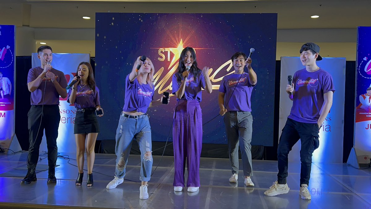 franciszamora30's tweet photo. Full support for Amanda &amp; PBB Connect Housemates Andi Abaya, Kobie Brown, Gail Banawis, Chico Alicaya &amp; host Richard Juan during their mall show in Robinsons Galleria today for their Connected movie which will be out on July 22! Congratulations again guys! You all did very well! https://t.co/P75gL6FO2L