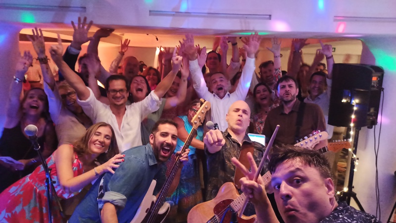 Flashback Band tweet media