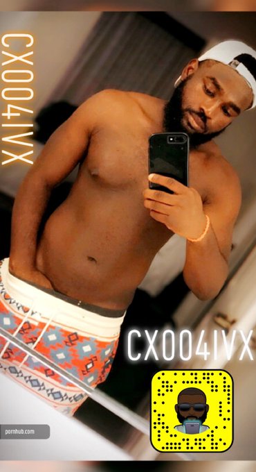 Hit me up on Snapchat. https://t.co/XBteaBN0pz