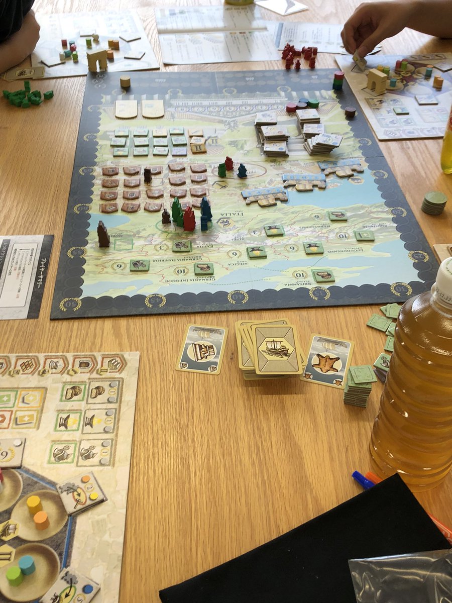 hitomiBG_'s tweet photo. 本日は、ボードゲーム会お疲れ様でした♪
私もTRPG初体験♪最高でした!
GMを行なって下さったチャーリーさんありがとうございます。
毎回ゲーム持参・インストしてくださるベテラン勢の方々のお陰で楽しく運営できています!
toy toy toyの子供店長は、8歳で大人と普通に重ゲーできる天才!! https://t.co/SrbnxfwOie