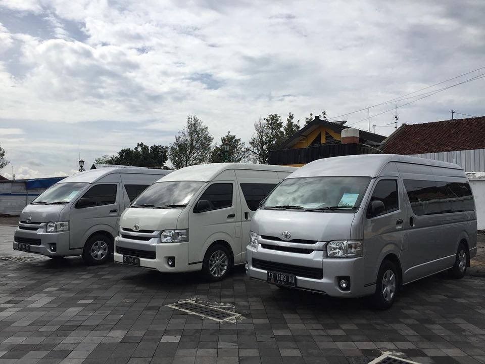 starosing's tweet photo. BERANGAKAT SETIAP HARI

Banyuwangi - Surabaya PP
Banyuwangi - Malang PP
Banyuwangi - Denpasar PP

Informasi lebih detail hubungi
Admin 1 📲 0812 1682 4449 (Whatsapp)
Admin 2 📲 0853 3084 9909 (Whatsapp)

#travelbali #travelsurabaya #travelmalang #travelbanyuwangi https://t.co/IR1CZA9tTB