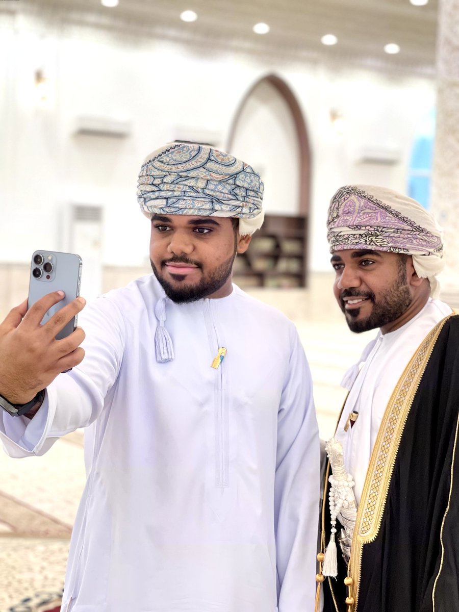 SaidSaidalrisi's tweet photo. #عيد_الأضحى_المبارك
#كشخة_العيد
#ولاية_لوى

🌿لقطات بسيطة من كشخة عيد الأضحى المبارك 1443😎

تقبل الله طاعتكم جميعاً
🌹وكل عام وأنتم بخير🌹 https://t.co/wbQLhazN4g